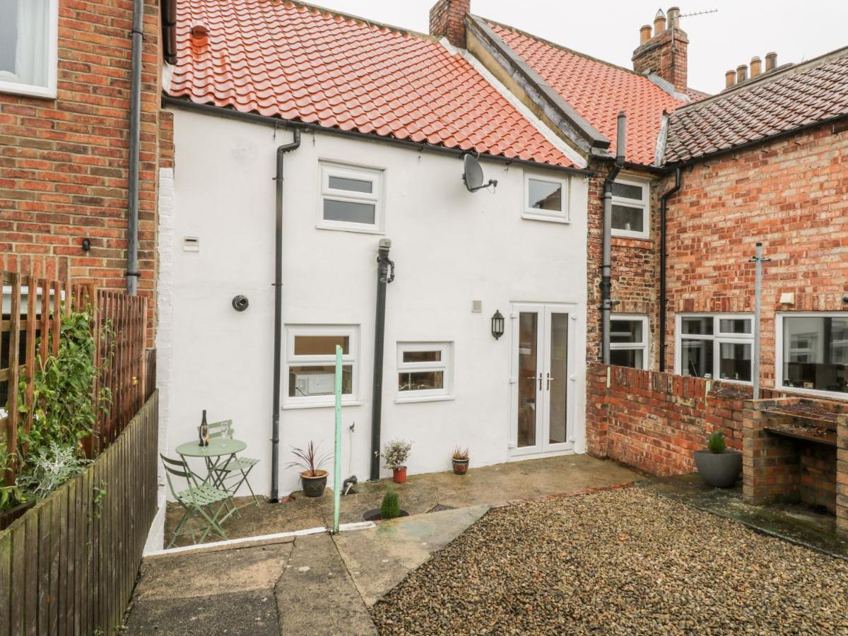 Barnaby Cottage Yarm Exterior foto